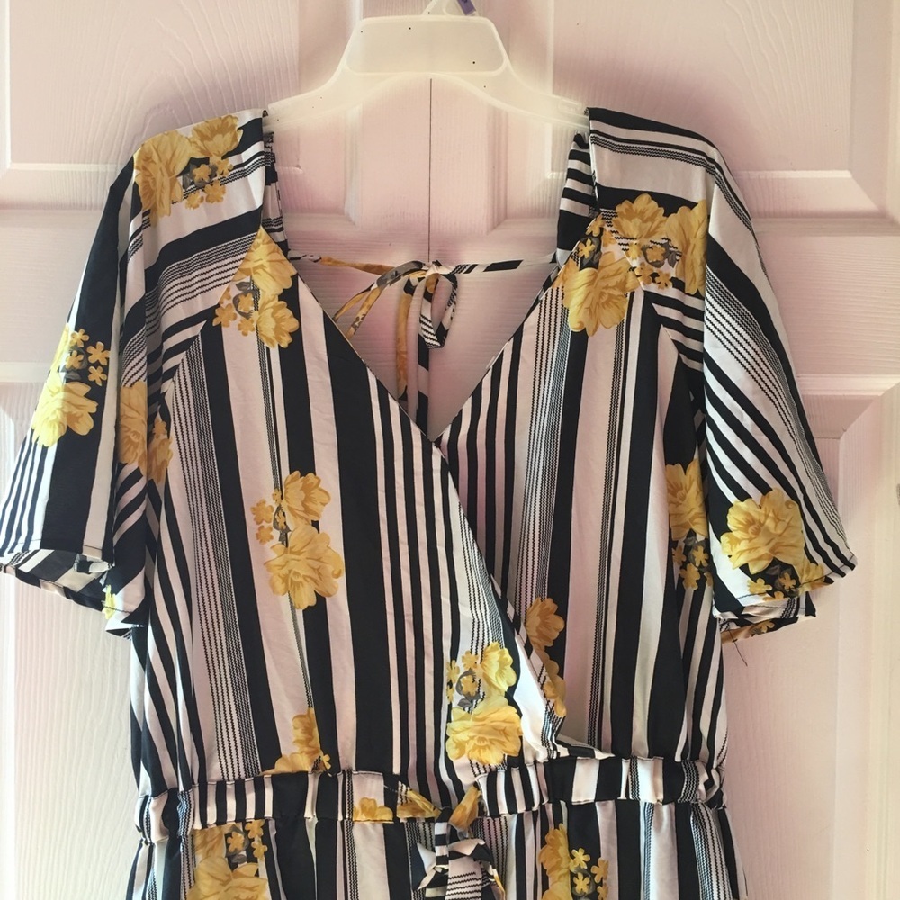 Indulge inStyle Jumpsuit size 2X - Picture 3 of 3